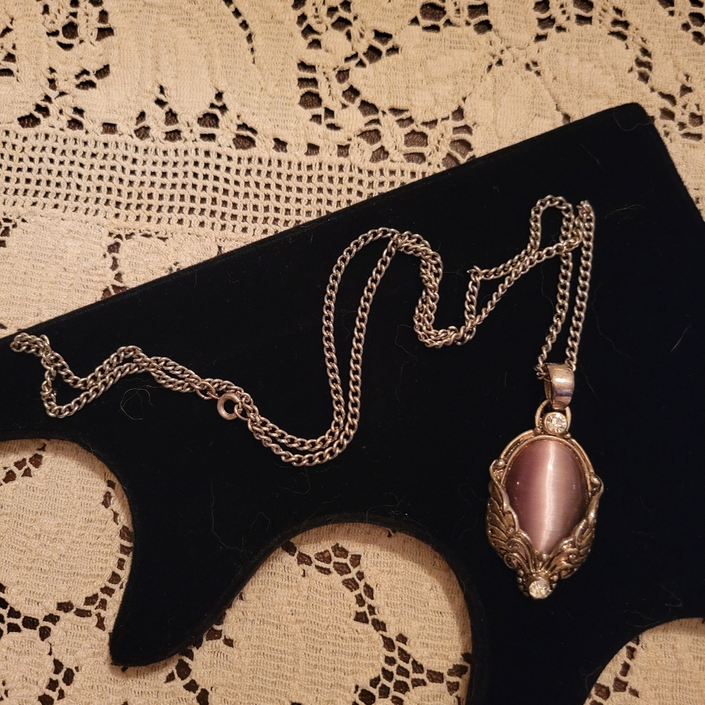 Elegant Silver Pendant Necklace